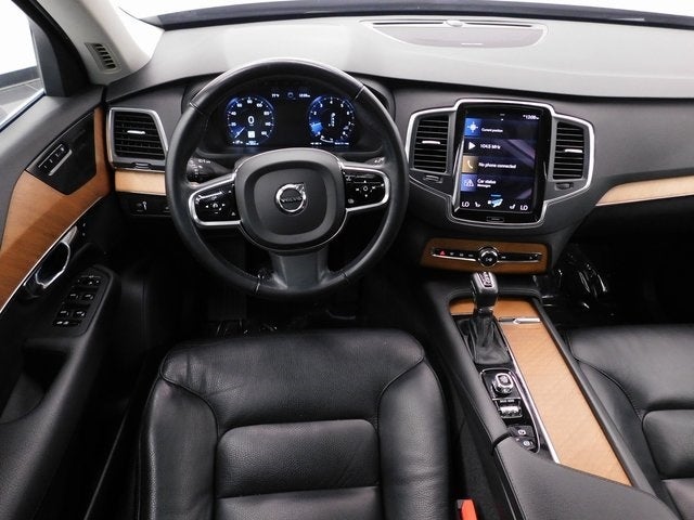 2021 Volvo XC90 T6 Momentum